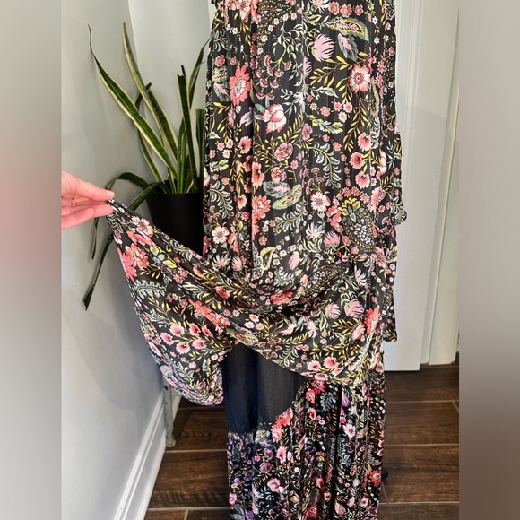 floral print tiered maxi dress Forever 21 black tie back - Picture 4 of 16